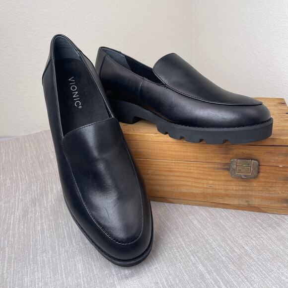 Vionic Kensley Black Leather Lug Sole Loafers Women’s 9 Comfort Shoes Orthotic - Picture 1 of 10